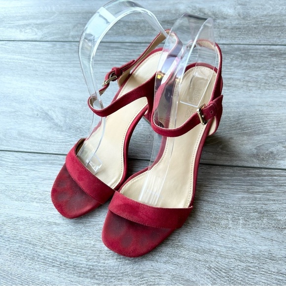 Michael KORS Francine Block Heel Strappy  Sandal in scarlet - Picture 2 of 15